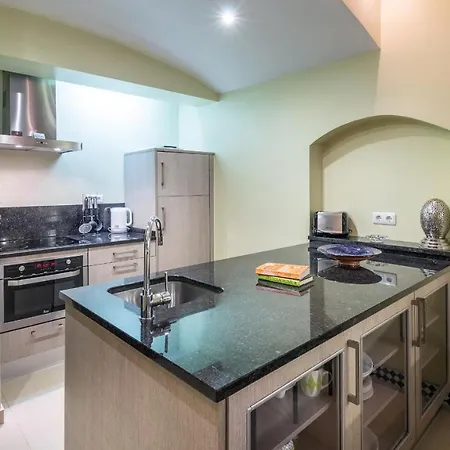 Casa Medina 2 Bedroom With Private Pool Vilamoura Walking Distance To All Quarteira