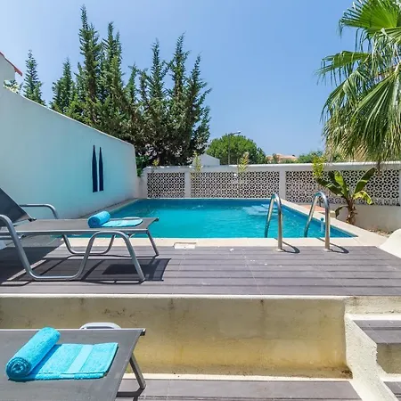 Casa Medina 2 Bedroom With Private Pool Vilamoura Walking Distance To All Quarteira