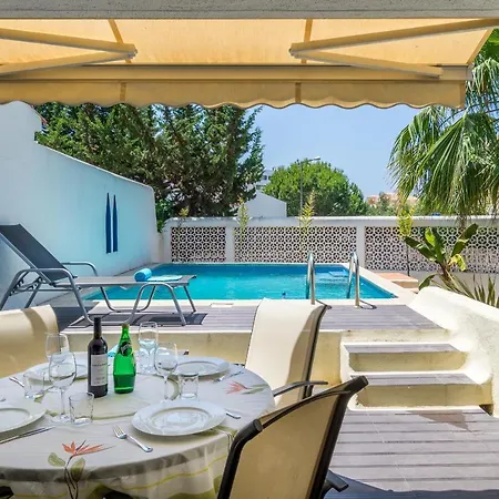Casa Medina 2 Bedroom With Private Pool Vilamoura Walking Distance To All Quarteira