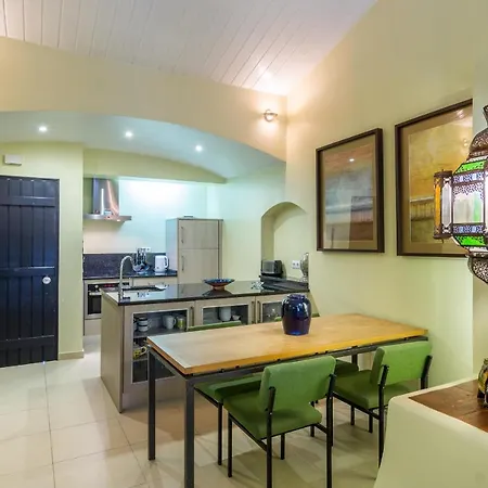Casa Medina 2 Bedroom With Private Pool Vilamoura Walking Distance To All Villa Quarteira